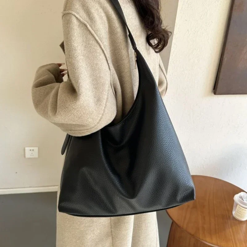 Classic Leather Shoulder Tote Bag