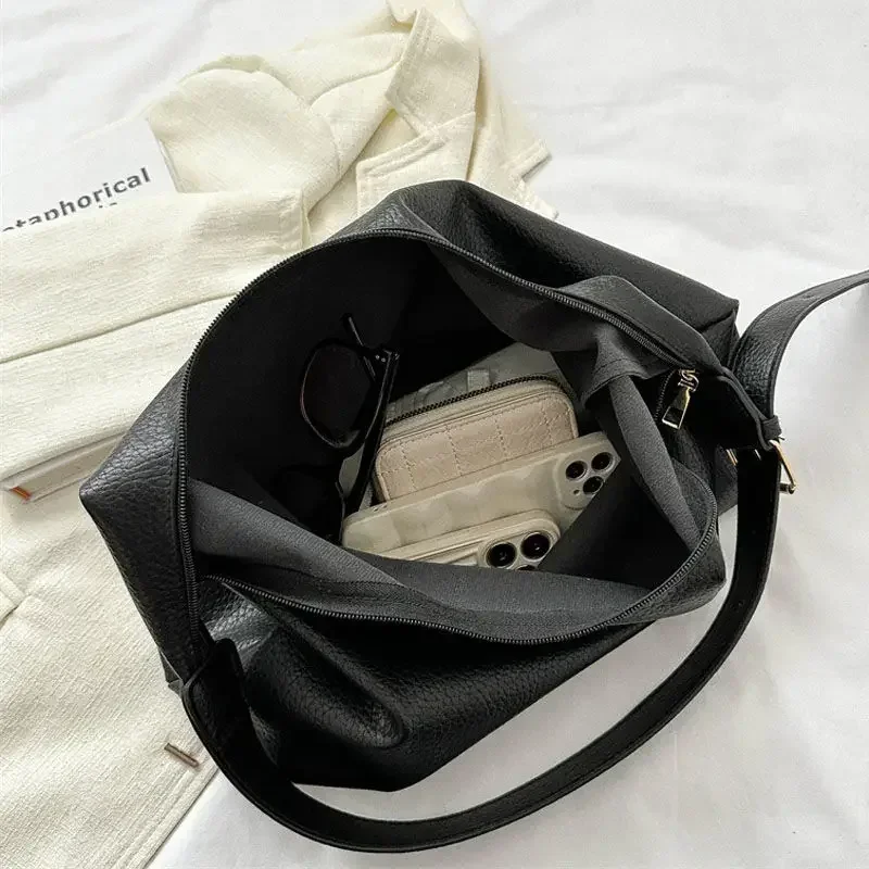 Classic Leather Shoulder Tote Bag